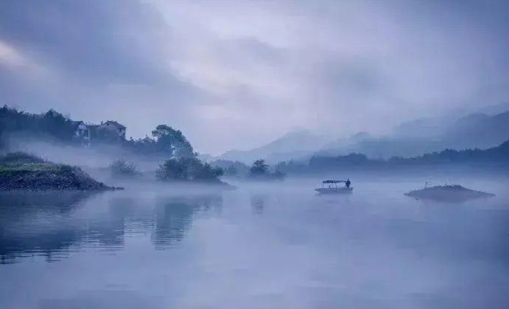 途經(jīng)歲月，淡寫(xiě)時(shí)光